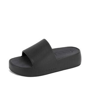 Yellow box Torrey Flatform Sandal color black medium width FIRM PRICE